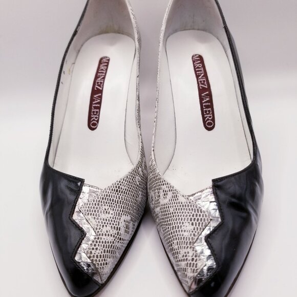 80s Vintage Martinez Valero Black Patent Leather Pumps - Size 6 - Picture 2 of 7